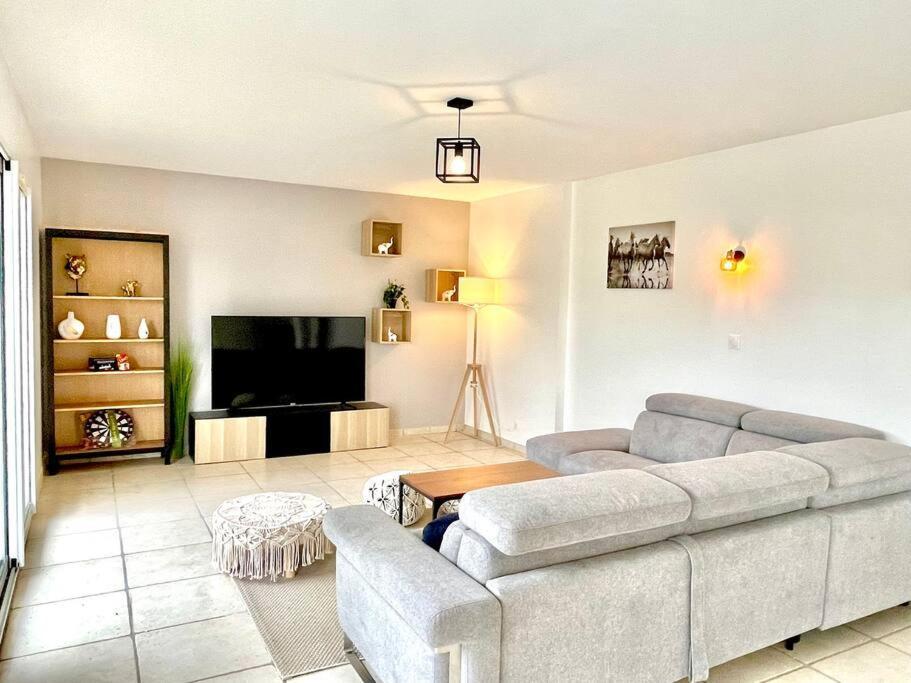 Charmante Villa Pour 10 Personnes Saint-Augustin  Luaran gambar